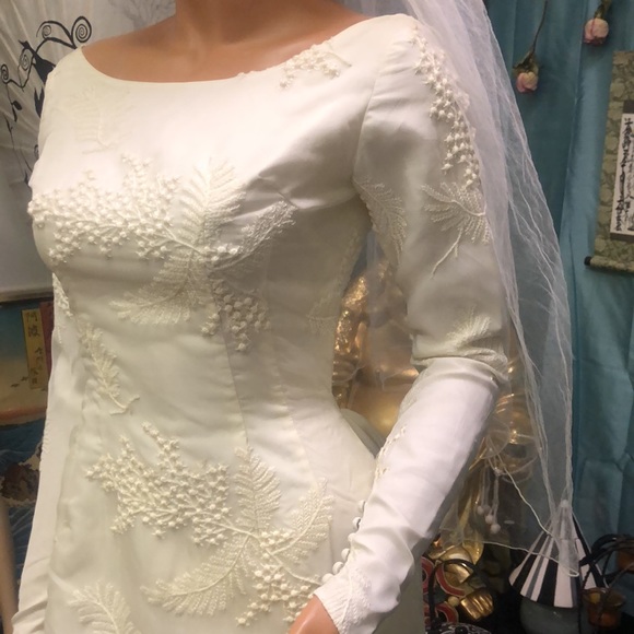 VINTAGE BRIDAL ORIGINALS SLIM DRESS NON DETACHABLE TRAIN ZIPPER BACK BUTTONS 4 - Picture 8 of 17